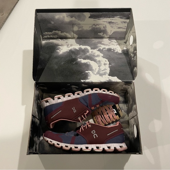 On Running Shoes - On Cloud shoes, size 7.5